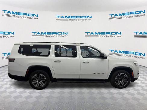 Used 2024 Jeep Wagoneer L Series II w/ Flexible Seating Group RWD image 6