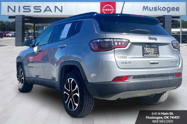 Used 2024 Jeep Compass Limited AWD/4WD image 4