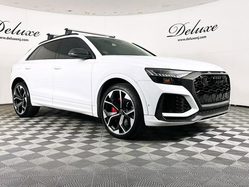 Used 2022 Audi RS Q8 w/ Carbon Optic Package image 1