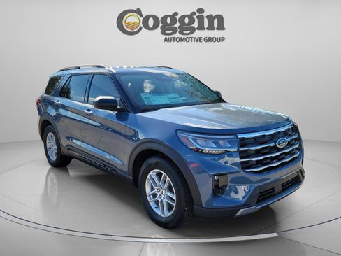 New 2026 Ford Explorer Active w/ Active Comfort Package image 4