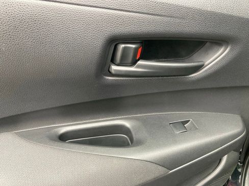 Used 2025 Toyota Corolla LE image 10