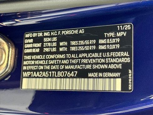 Certified 2026 Porsche Macan AWD/4WD image 26