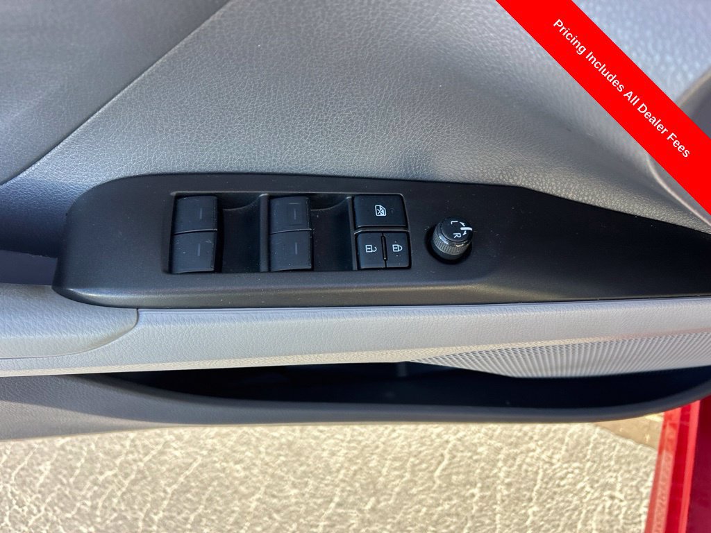 Used 2021 Toyota Camry SE w/ Convenience Package FWD image 5