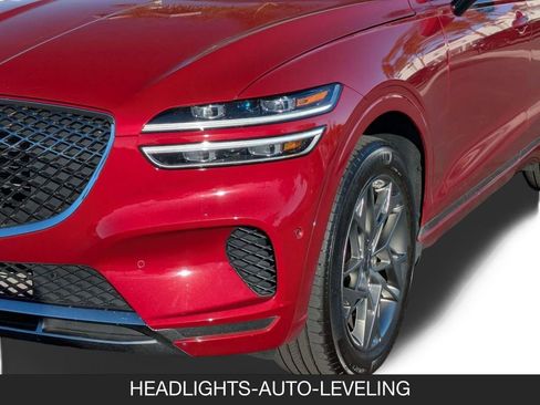 Used 2022 Genesis GV70 2.5T w/ Advanced Package image 10