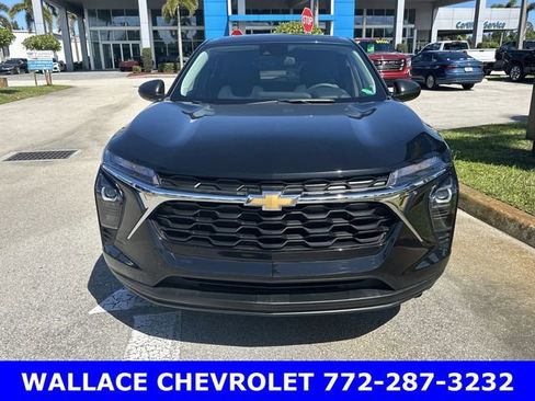 Certified 2024 Chevrolet Trax LS w/ Driver Confidence Package image 3