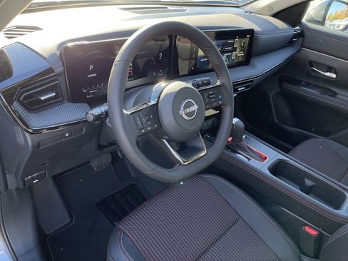 New 2025 Nissan Kicks SR image 13