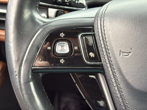 Used 2020 Lincoln Aviator Reserve w/ Equipment Group 201A image 15