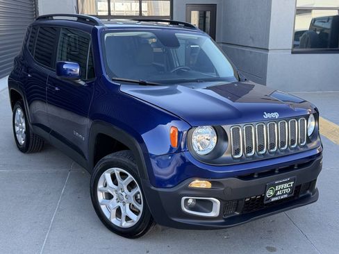 Used 2017 Jeep Renegade Latitude w/ Cold Weather Group AWD/4WD image 6