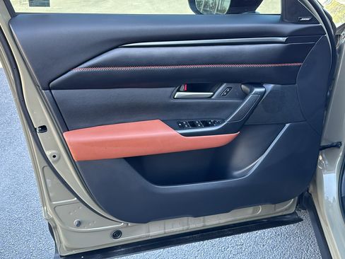 Certified 2025 MAZDA CX-50 Meridian Edition w/ Apex Package image 11