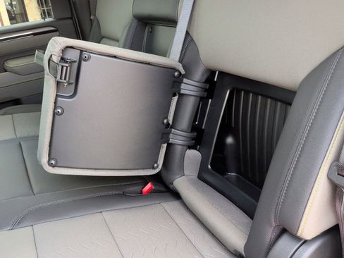 New 2026 Chevrolet Silverado 2500 ZR2 AWD/4WD image 39