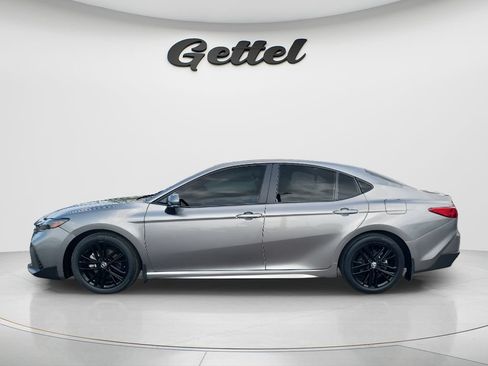 Used 2025 Toyota Camry SE w/ Multimedia Upgrade Package FWD image 4