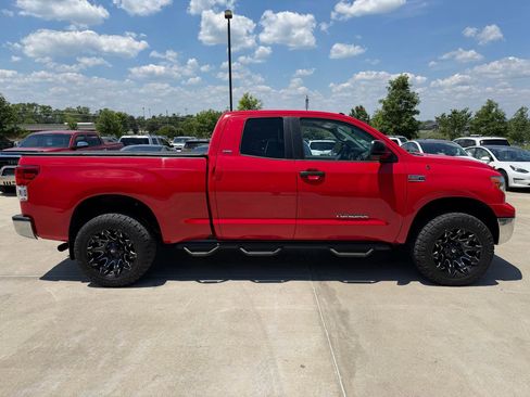 Used 2013 Toyota Tundra 4x4 Double Cab w/ TRD Off-Road Pkg image 4