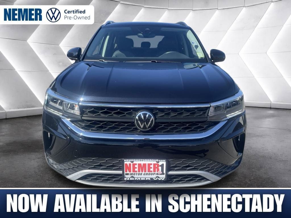 Used 2024 Volkswagen Taos SE AWD/4WD image 9
