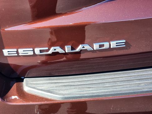 Used 2023 Cadillac Escalade ESV Premium Luxury w/ Performance Package image 11