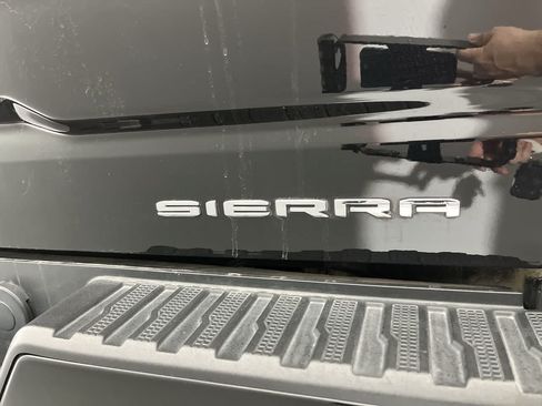Used 2021 GMC Sierra 1500 Denali w/ Denali Ultimate Package AWD/4WD image 11