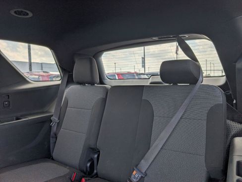 Used 2023 Chevrolet Traverse LT AWD/4WD image 10