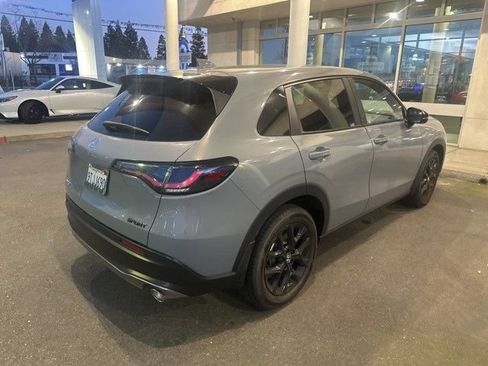 Used 2025 Honda HR-V Sport image 4