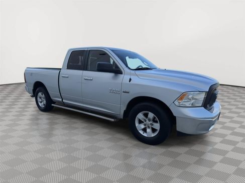 Used 2016 RAM 1500 Classic SLT RWD image 3