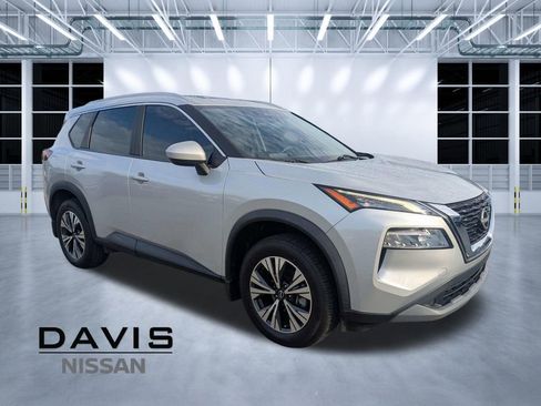 Used 2023 Nissan Rogue SV w/ SV Premium B Package FWD image 1