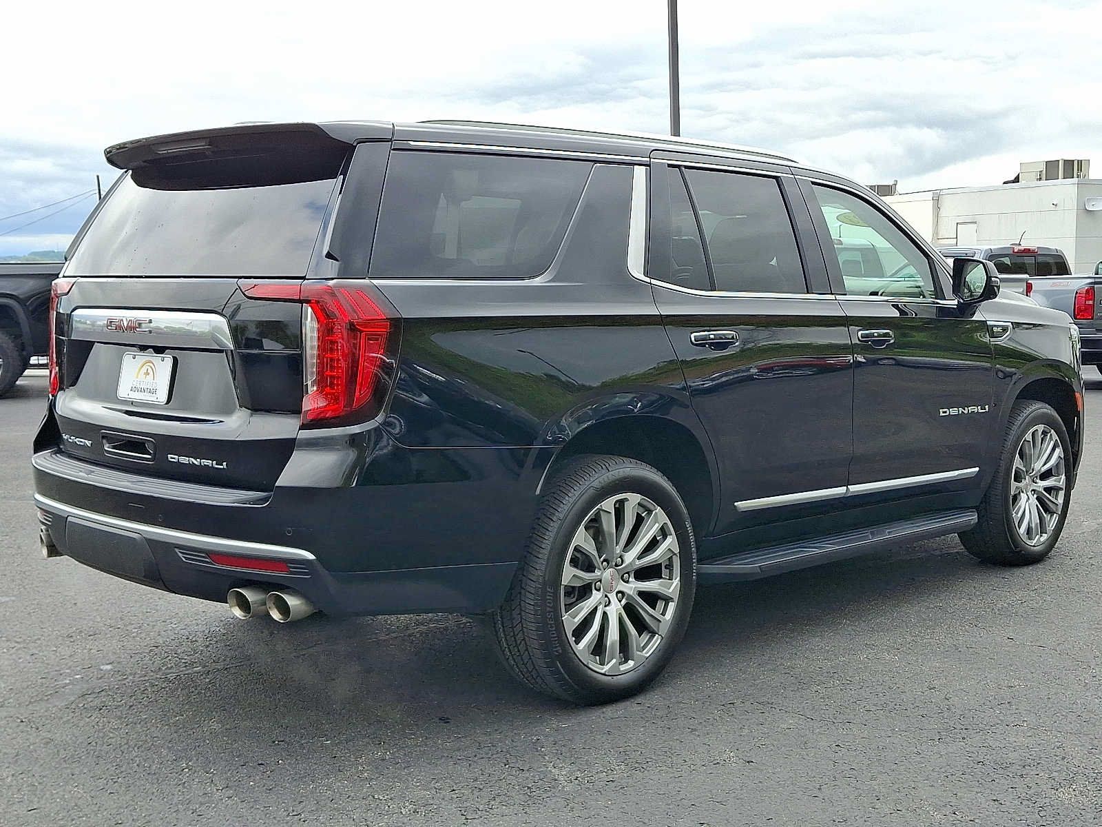 Used 2023 GMC Yukon Denali w/ Max Trailering Package AWD/4WD image 7