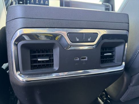 Used 2025 Chevrolet Silverado 2500 High Country w/ High Country Premium Package AWD/4WD image 11