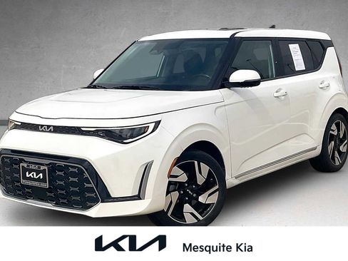 Used 2024 Kia Soul GT-Line w/ GT-Line Technology Package FWD image 1