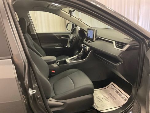 Used 2025 Toyota RAV4 XLE AWD/4WD image 27
