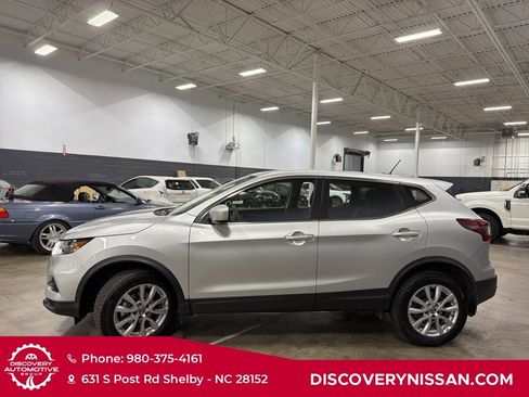 Certified 2021 Nissan Rogue Sport S image 4