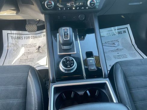 Used 2022 Mitsubishi Outlander SE image 22