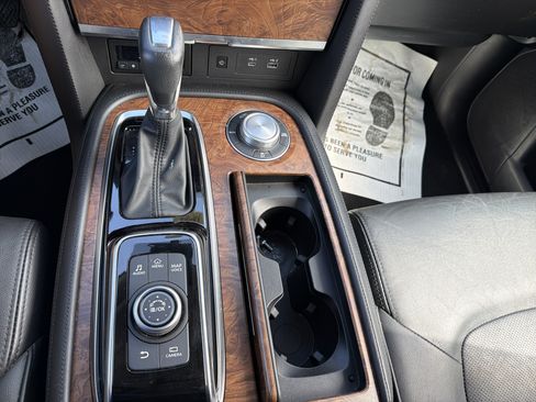 Used 2024 Nissan Armada SL w/ Captain's Chairs Package AWD/4WD image 25