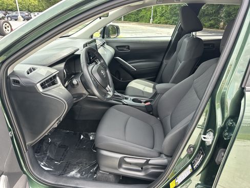 Certified 2022 Toyota Corolla Cross LE AWD/4WD image 16