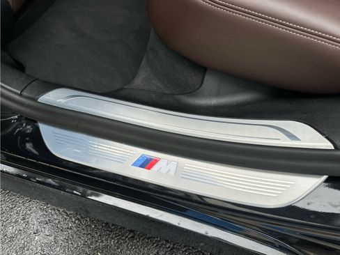 Used 2022 BMW 750i xDrive image 49