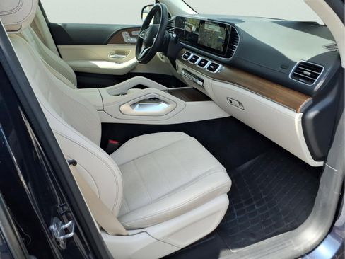 Certified 2022 Mercedes-Benz GLS 580 4MATIC image 33