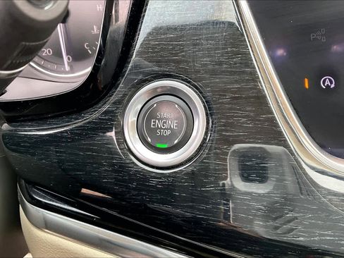 Used 2020 Cadillac XT6 Premium Luxury image 35