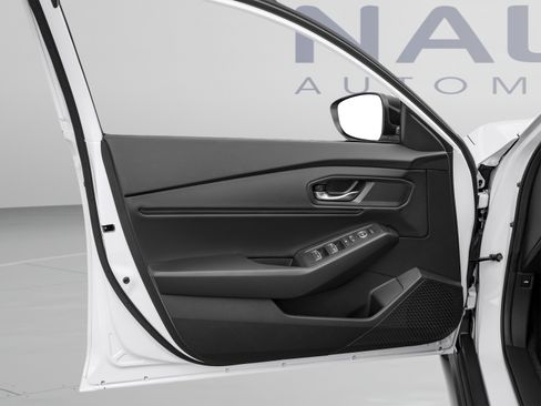Certified 2025 Honda Accord SE image 12