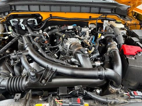 Used 2022 Ford Bronco Black Diamond image 29