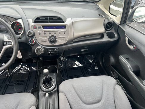 Used 2013 Honda Fit Base 4dr Hatchback 5M image 30