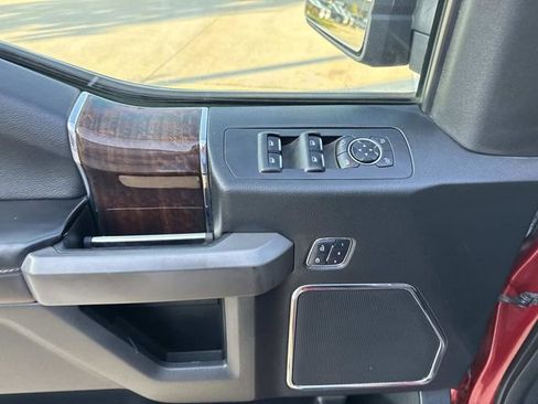 Used 2015 Ford F150 Platinum w/ Equipment Group 701A Luxury image 22