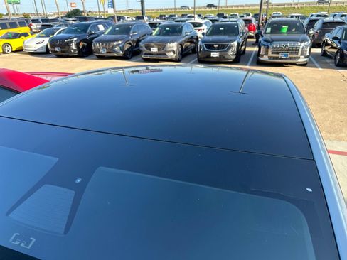 Used 2021 Tesla Model Y Long Range AWD/4WD image 12