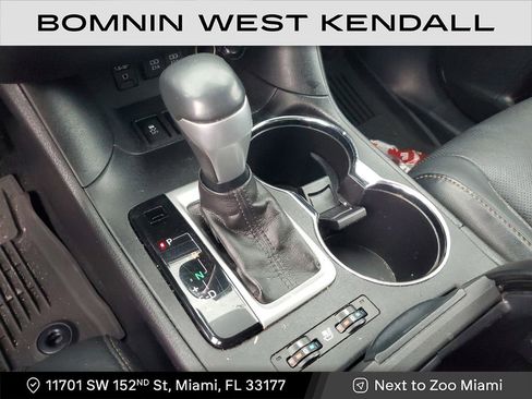 Used 2017 Toyota Highlander Limited image 28
