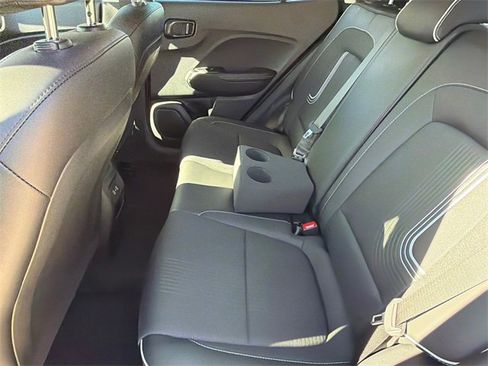 Certified 2025 Hyundai Venue Limited image 16