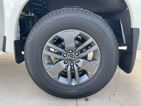 New 2026 Nissan Frontier SV w/ Tow Package image 21