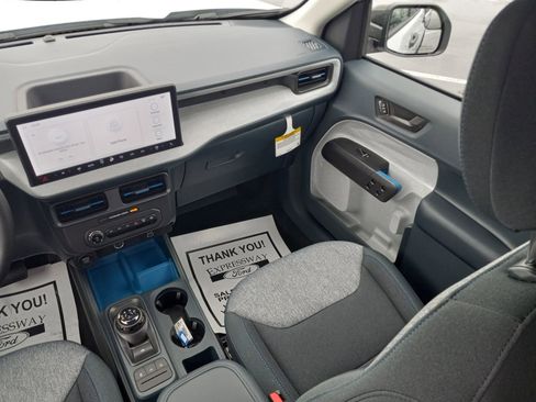 New 2025 Ford Maverick XLT w/ XLT Luxury Package image 16