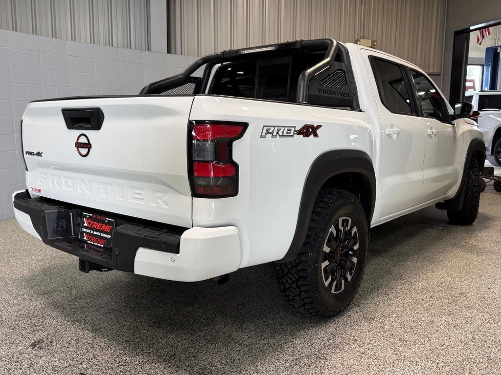 Used 2022 Nissan Frontier PRO-4X AWD/4WD image 6