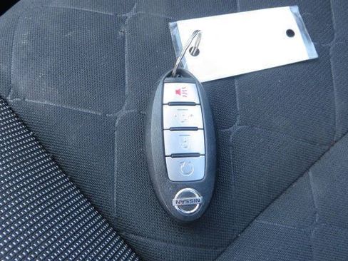 Used 2018 Nissan Kicks SV FWD image 22
