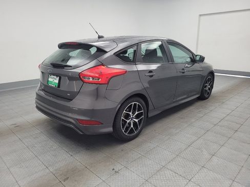 Used 2016 Ford Focus SE w/ SE Sport Package FWD image 9