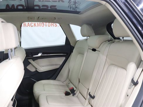 Used 2018 Audi Q5 2.0T Premium AWD/4WD image 17