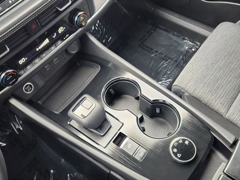 Used 2023 Nissan Rogue SV image 23