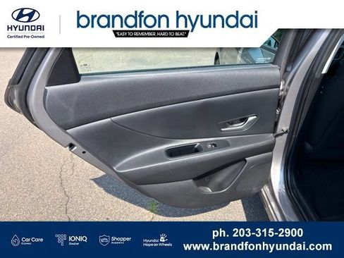 Used 2023 Hyundai Elantra SE FWD image 10