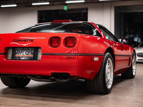 Used 1990 Chevrolet Corvette ZR-1 RWD image 32